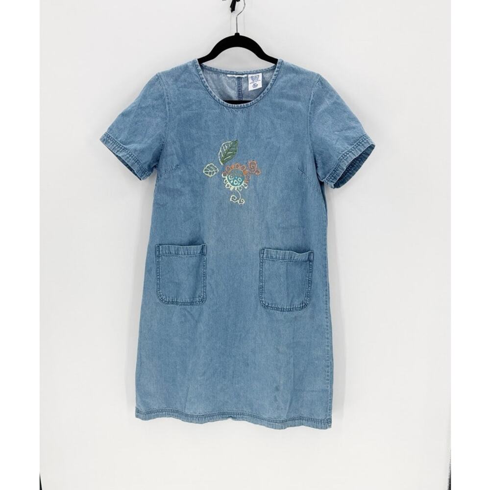 Vintage short sleeve embroidered leaf daisy denim pockets short dress
Sz S 90s